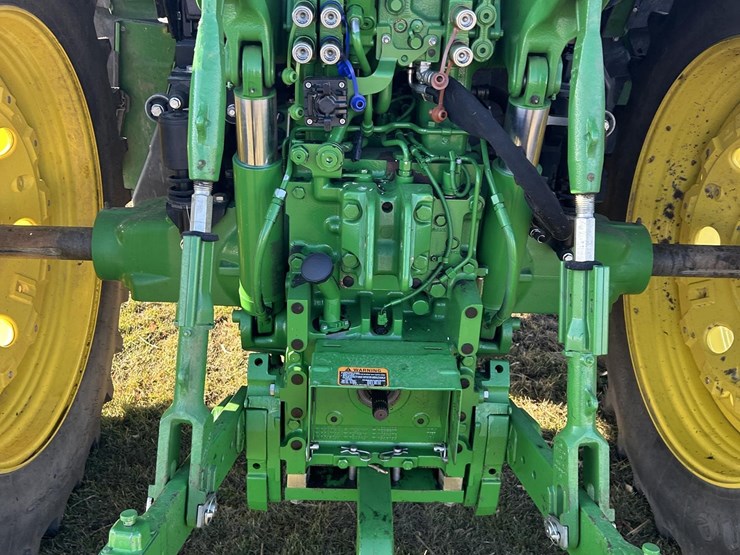 2021-john-deere-6175m-image-29