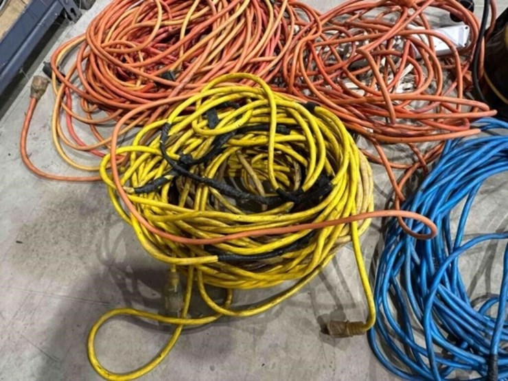 5--extension-chords,-hose-real-image-3