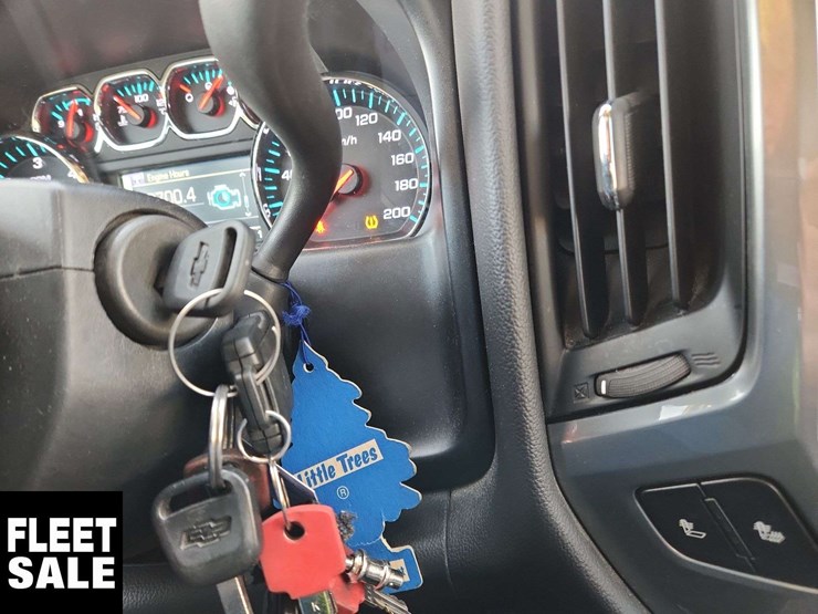 2015-chevrolet-silverado-2500hd-image-10