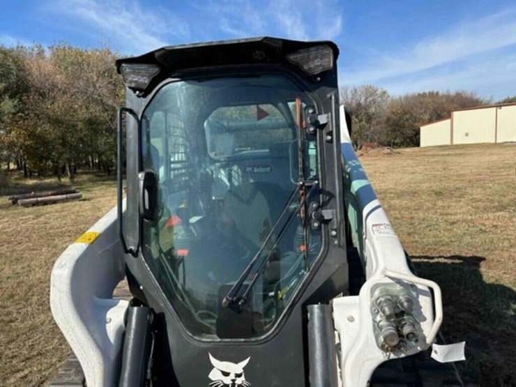 2025-bobcat-t86-image-16