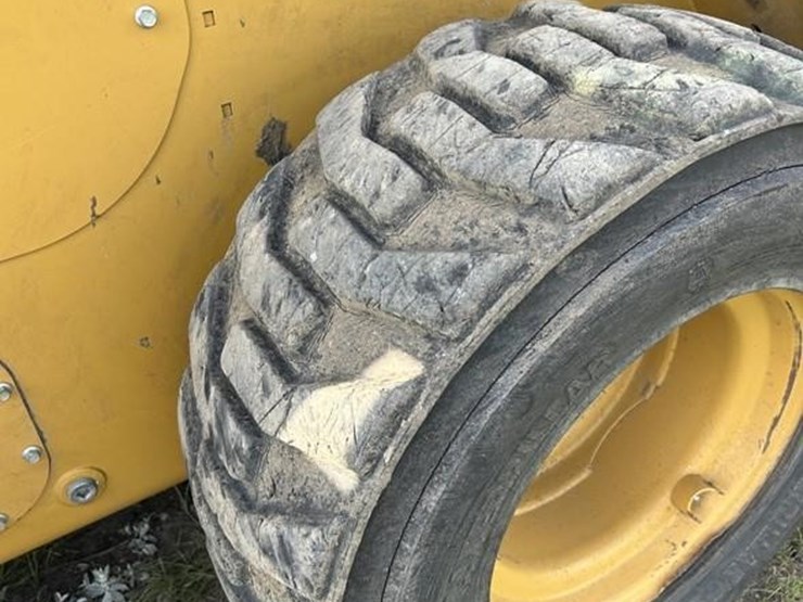 2019-caterpillar-262d3-image-6