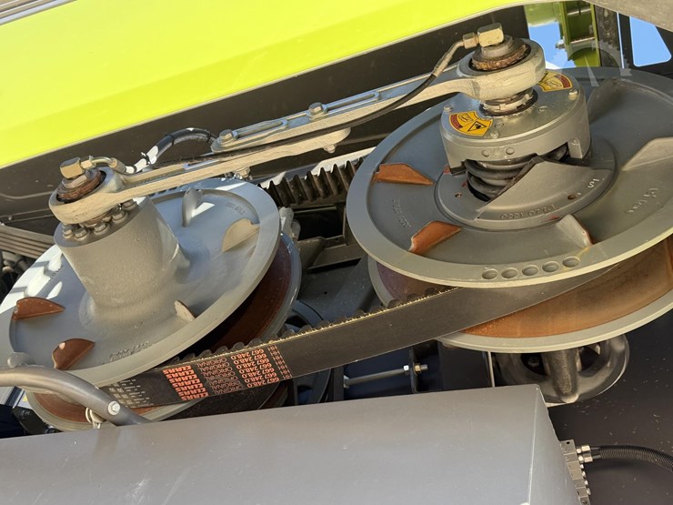 2022-claas-lexion-7500-image-64