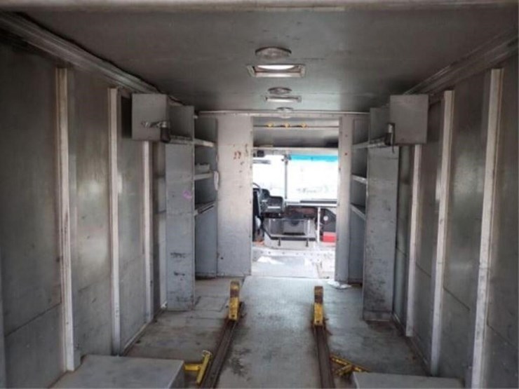 2008-freightliner-mt55-image-39