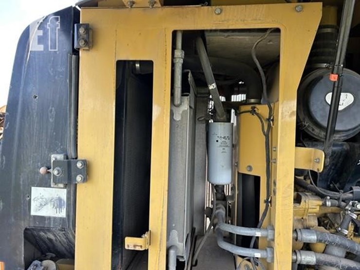 2004-caterpillar-928g-image-22