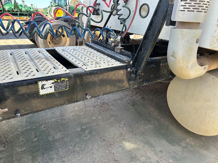 #33712-•-2011-mack-cxu-t/a-sleeper-truck-tractor-1m1aw09y5bm013138-image-47