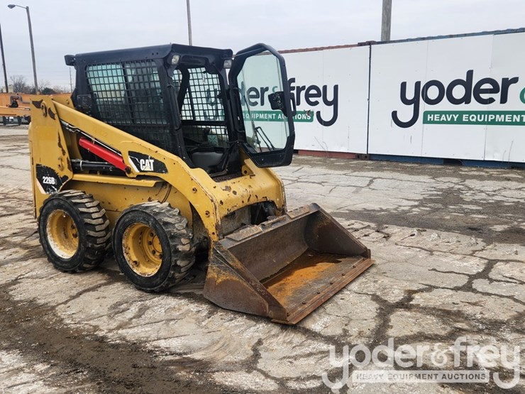 caterpillar-226b-image-8