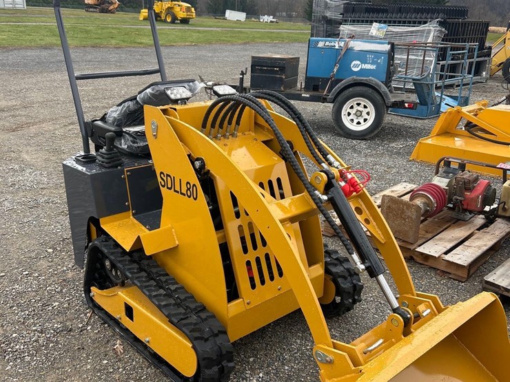 unused-sdll80-mini-track-loader-image-1