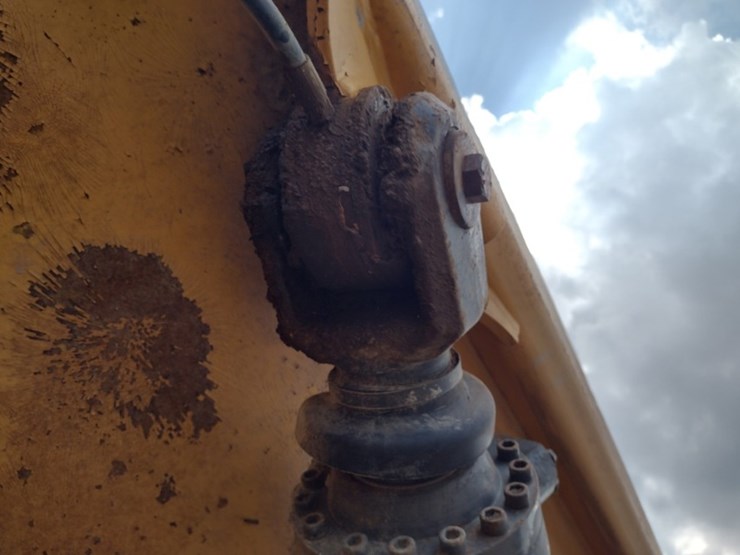 3-volvo-a40d-image-36