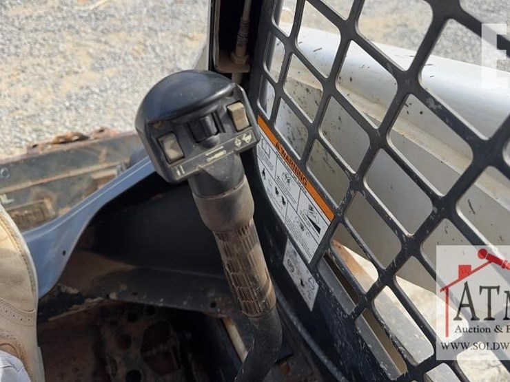 2012-bobcat-t650-image-28