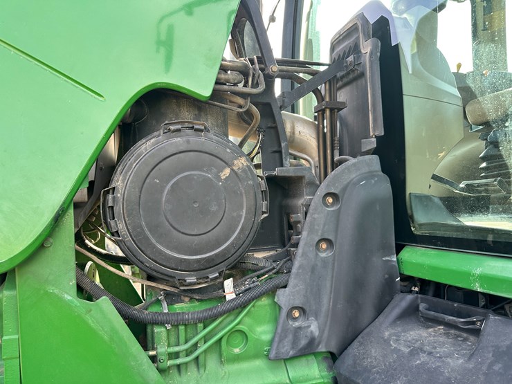 2010-john-deere-8295r-image-40