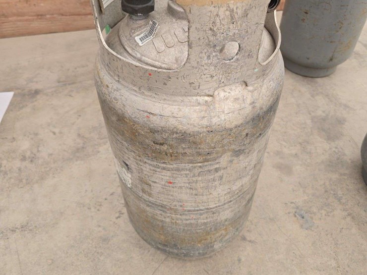 forklift-lp-tank-image-1