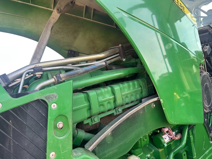 2013-john-deere-8285r-image-42