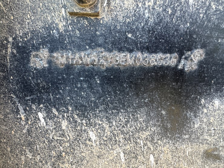 #33708-•-2014-mack-cxu-t/a-daycab-truck-tractor-1m1aw02y3em038036-image-86