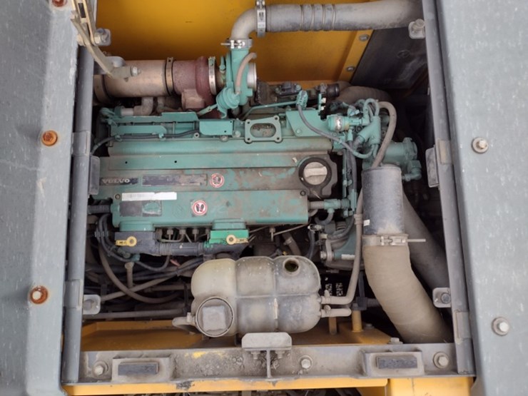 volvo-ec220e-lr-image-55