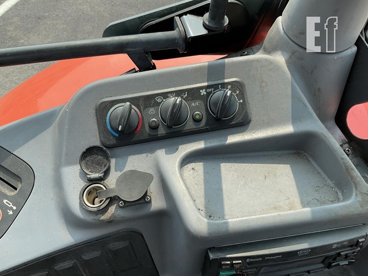 2015-kubota-m6-111-image-21