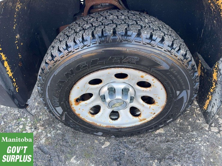 2011-chevrolet-silverado-1500-image-13