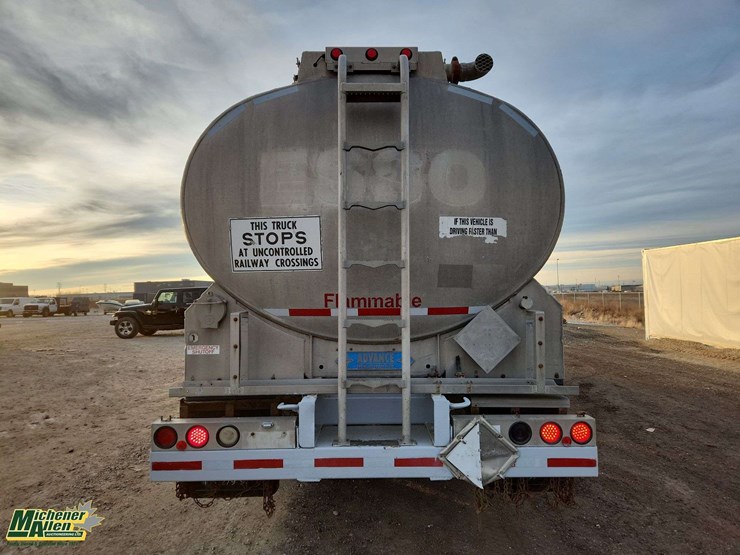 2002-sterling-lt9500-image-6