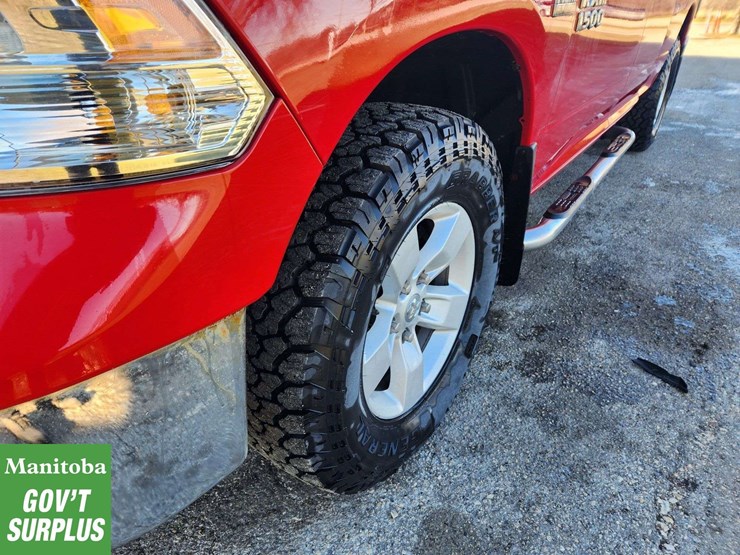 2015-dodge-1500-image-14