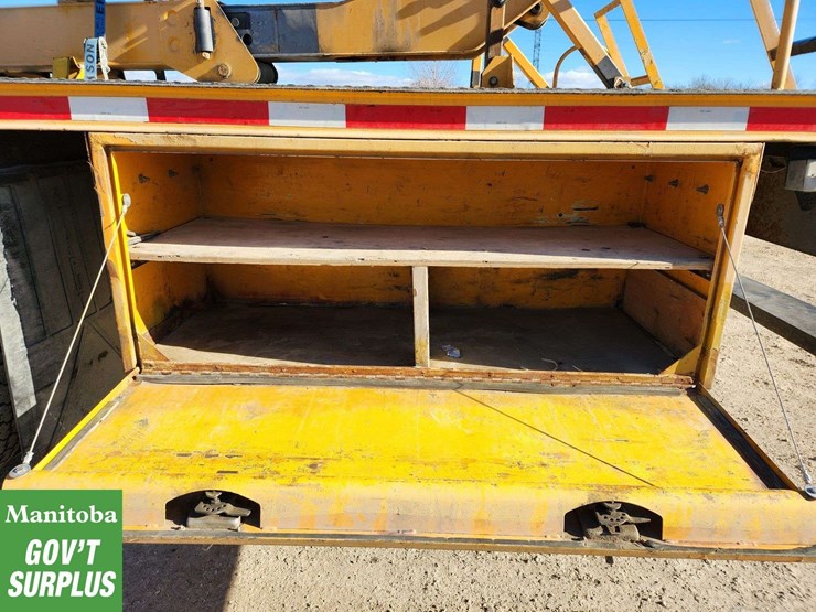 2009-international-workstar-7500-image-42