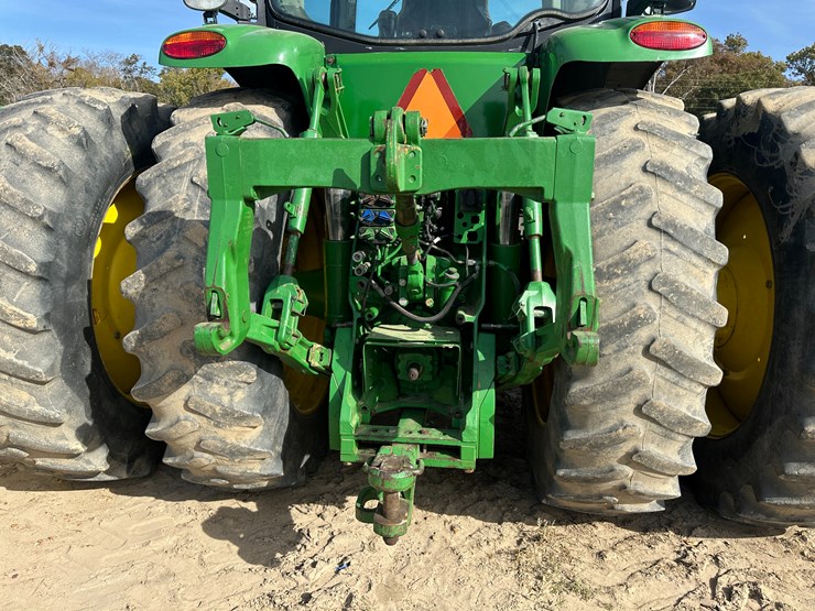 2010-john-deere-8295r-image-17