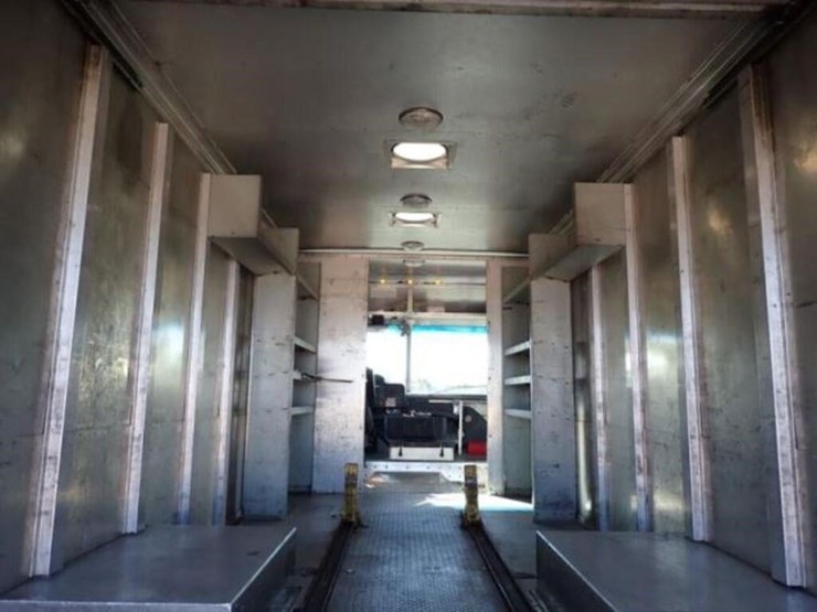 2012-freightliner-mt55-image-47