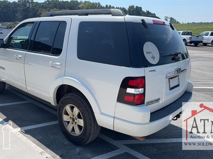 2008-ford-explorer-xlt-image-5