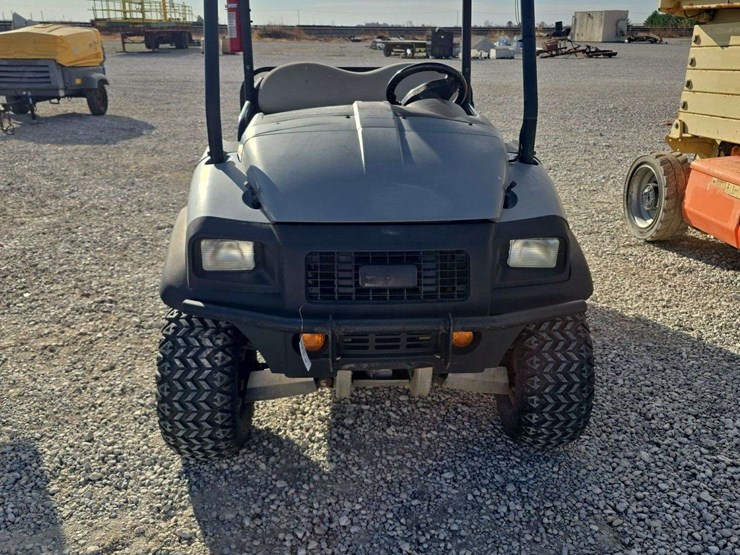 2016-club-car-ingersoll-rand,-carryall-1500-kubota-diesel,-1,348-hours,-4x4,-new-tires,-and-dump-bed,-runs-and-works-great-image-2