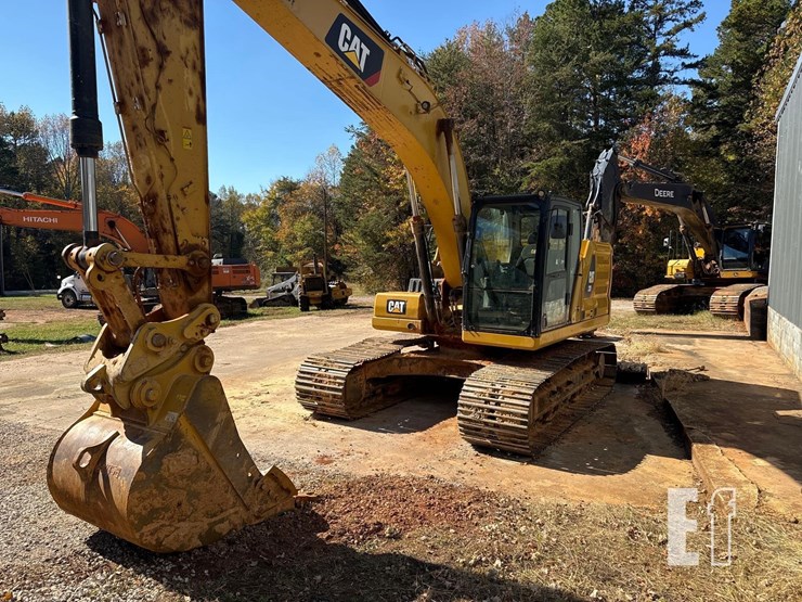 2022-caterpillar-320-image-6