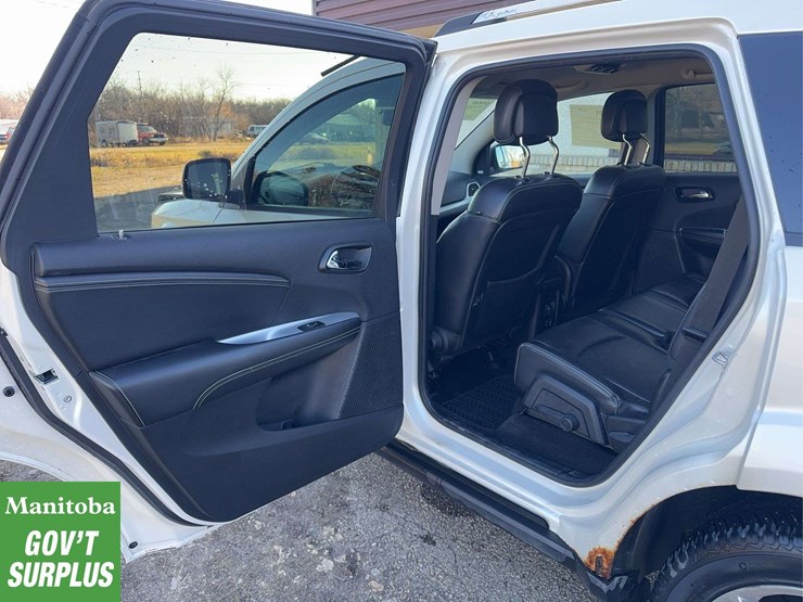 2012-dodge-journey-image-21