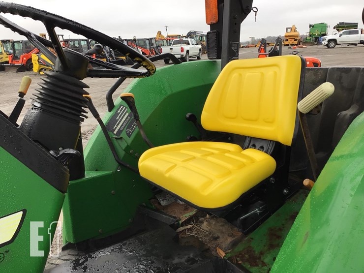 2004-john-deere-5220-image-12