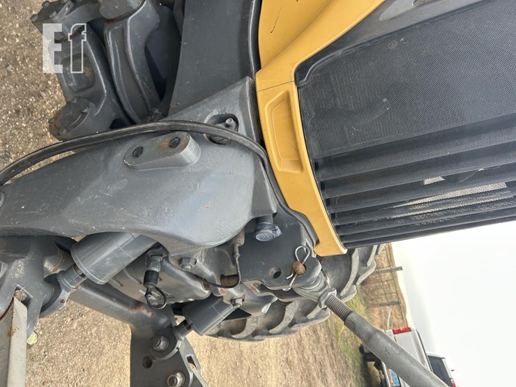 2014-challenger-mt585d-image-44