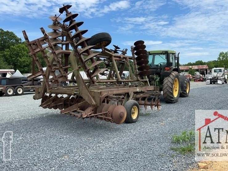 john-deere-230-image-6