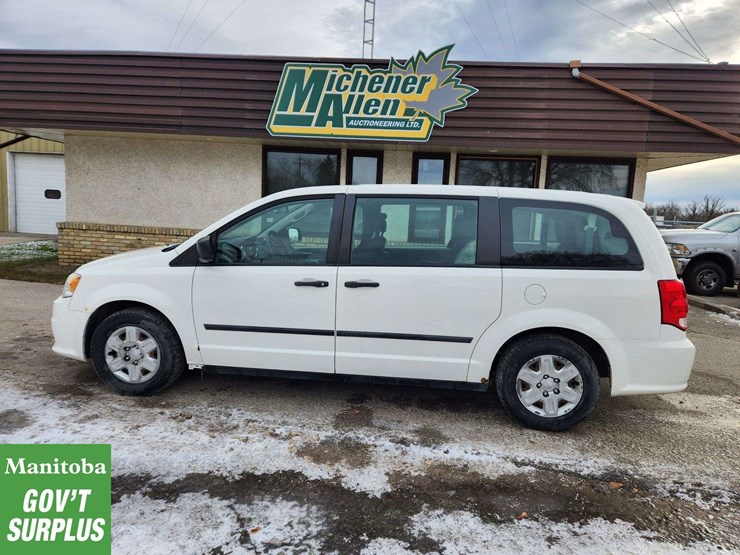 2013-dodge-grand-caravan-se-image-2