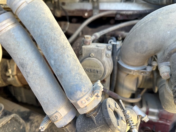 #33712-•-2011-mack-cxu-t/a-sleeper-truck-tractor-1m1aw09y5bm013138-image-65