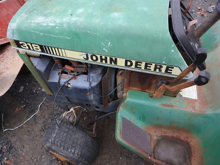 john-deere-318-image-9