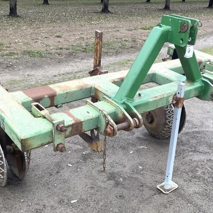 Custom 3-Pt Single Shank Chisel