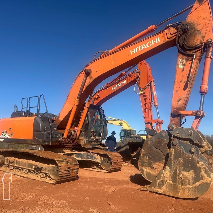 2016 HITACHI ZX250 LC