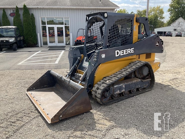 2015-deere-319e-image-1