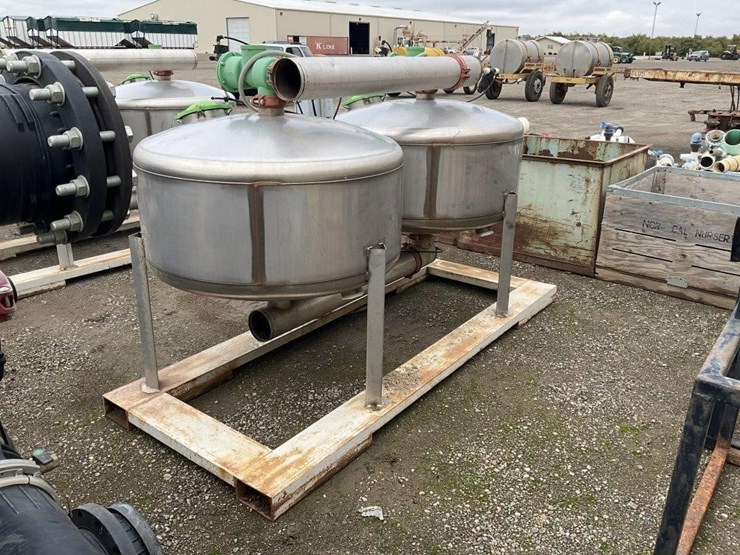 set-of-(2)-lakos-48"-s.s.-media-filter-pots-image-3