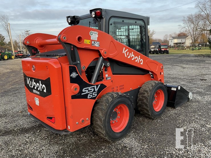 2021-kubota-ssv65-image-5