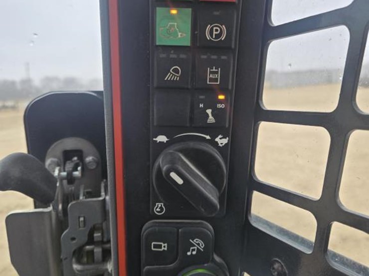 2023-bobcat-t76-image-20