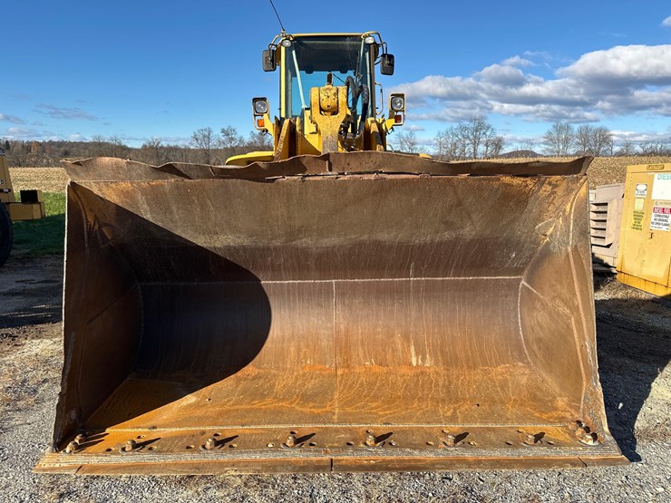 1999-deere-744h-image-2