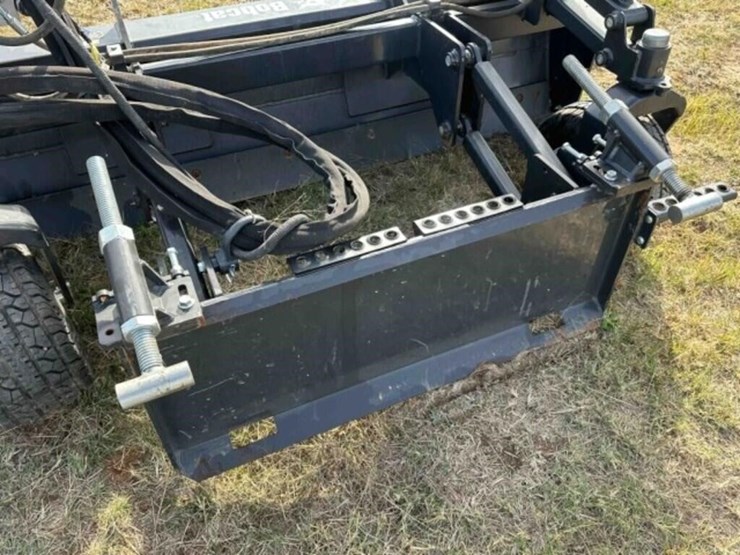 2023-bobcat-skid-steer-laser-guided-box-blade-image-19