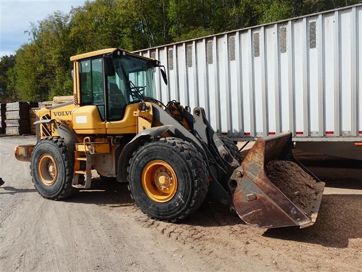 2010-volvo-l60f-image-1