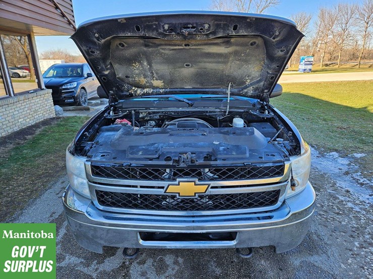 2012-chevrolet-silverado-2500hd-image-16