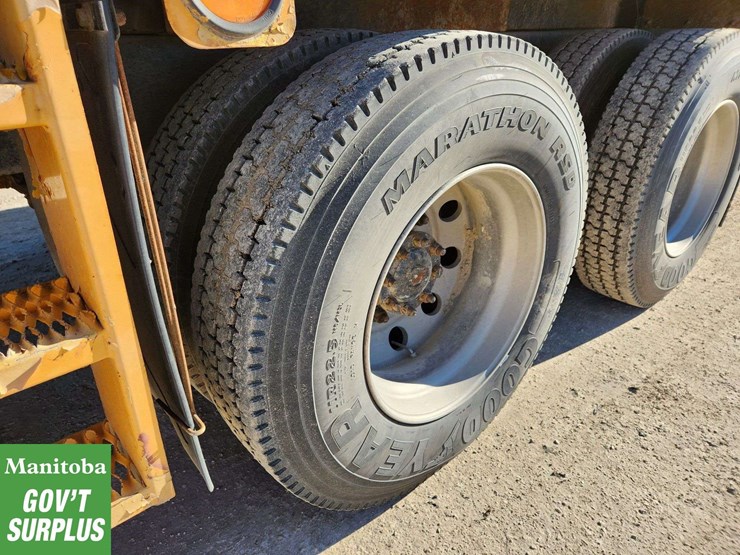 2009-international-workstar-7500-image-44