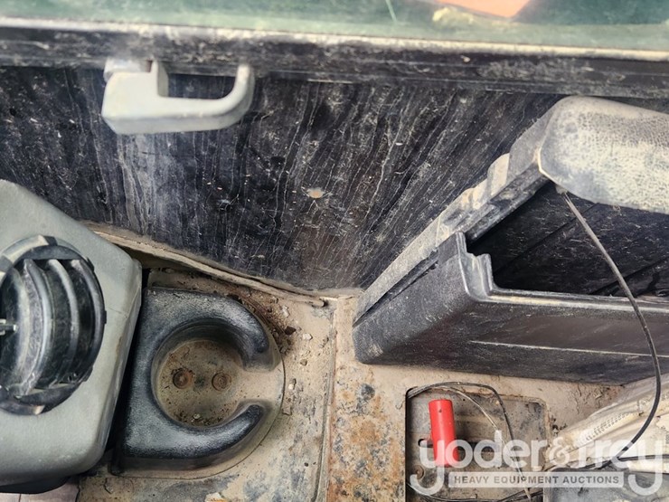 caterpillar-226b-image-29