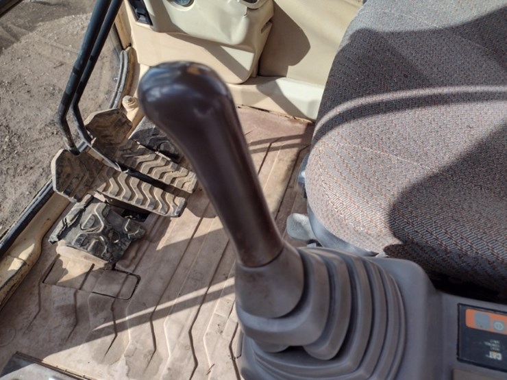 97-caterpillar-312b-image-10