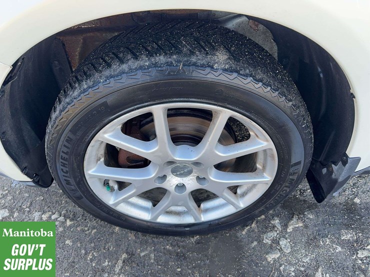 2012-dodge-journey-image-13