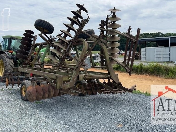 john-deere-230-image-7